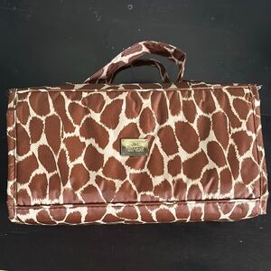 Joy Mangano trifold travel case #584